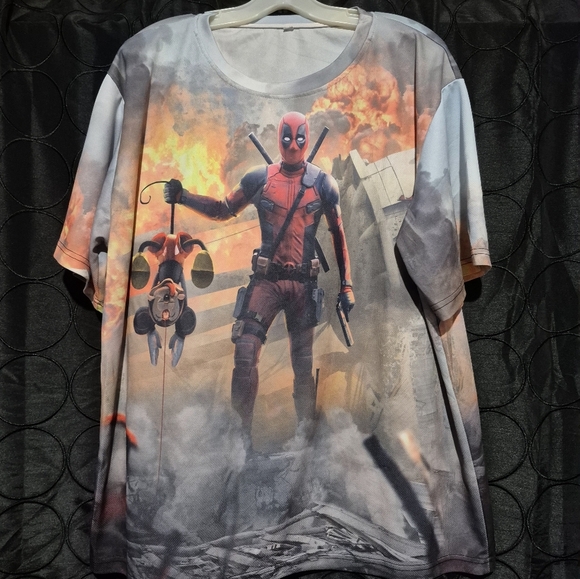 DEADPOOL Graphic T-Shirt with Superhero Design - Picture 1 of 2